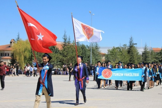 Nevşehir'de Hacı Bektaş Veli Üniversitesi Turizm Fakültesi ve ÜSET MYO Mezuniyet Töreni Gerçekleştirildi
