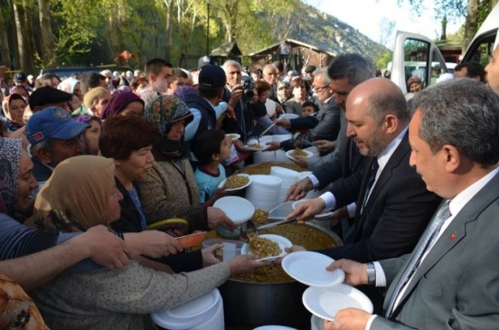 Akşehir'de Mustafa Baloğlu, Hemşehrileriyle Bir Araya Geldi