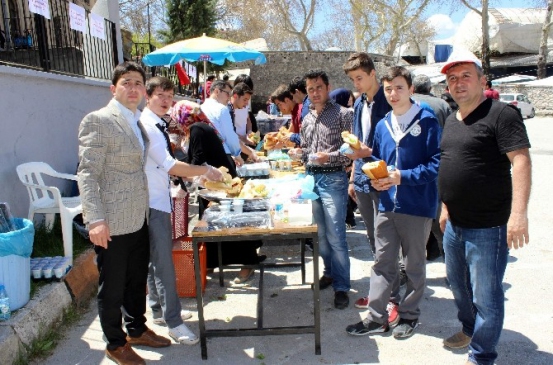Kütahya'da Hıdırellez Şenliği, Öğrencilerin Hazırladığı Lezzetlerle Renklendi