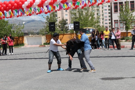 Niğde'de Hıdırellez Bayramı Etkinlikleri Renkli Görüntülere Sahne Oldu