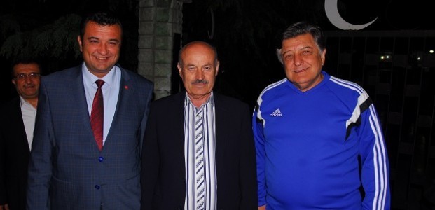 Karabük'te Yılmaz Vural, Osman Kahveci'ye Bursaspor Maçı İçin Galibiyet Sözü Verdi