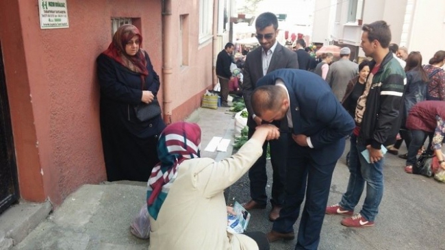 Karabük Merkez'de Saadet Partisi Adayları Pazar Ziyaretinde Bulundu