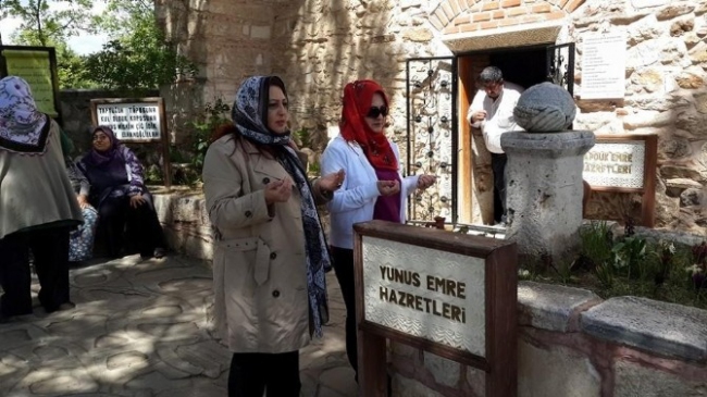 Bolu Kız Öğretmen Okulu 1983 Mezunları Manisa Kula'da Bir Araya Geldi