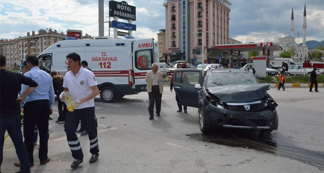 Kastamonu Tosya'da Meydana Gelen Trafik Kazasında 7 Kişi Yaralandı