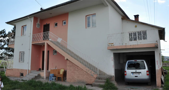 Sivas Gemerek'te BBP İlçe Başkanı Mahmut Ciritci'nin Evine Pompalı Tüfekle Saldırı Düzenlendi