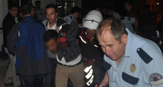 Çanakkale ve Denizli'de Karşıt Gruplar Arasında Çıkan Kavgada 8 Yaralı