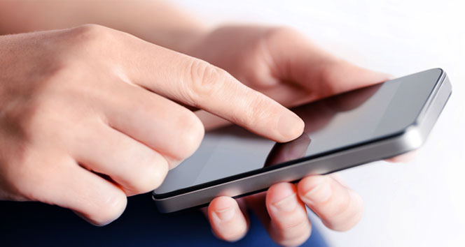 İstanbul'da Cep Telefonlarının Sağlık Üzerindeki Olumsuz Etkileri Tartışılıyor