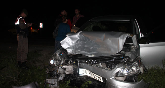 Zonguldak Ereğli'de İki Otomobilin Çarpışmasında 9 Kişi Yaralandı