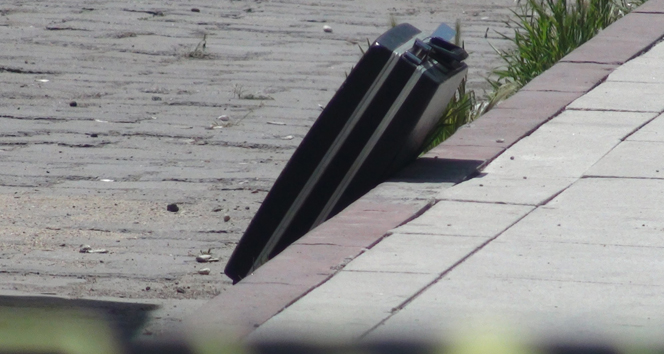 Aksaray Merkez'de Şüpheli Paket Fünye ile Patlatıldı