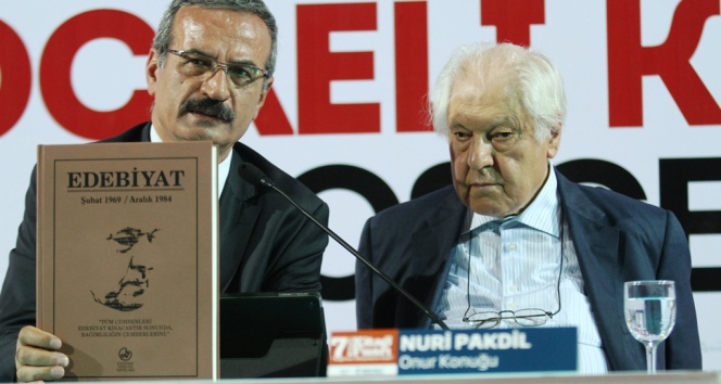 Kocaeli Büyükşehir Belediyesi’nin 7. Kitap Fuarı'nda Nuri Pakdil söyleşi gerçekleştirdi