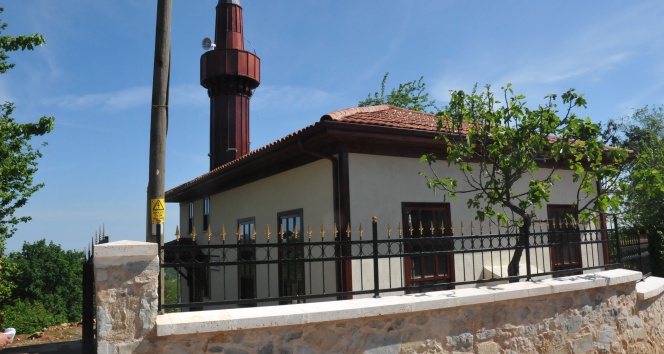 Düzce Akçakoca'daki Tarihi Cami Aslına Uygun Olarak Yenilendi