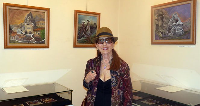 Paris 9. Bölge'de Verjin Şabcı'nın "Bonjour Paris" Sergisi Başladı