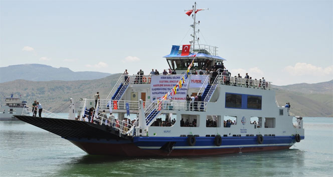 Tunceli Pertek ve Çemişgezek'te İki Feribotun Suya İndirilmesi Törenle Gerçekleşti