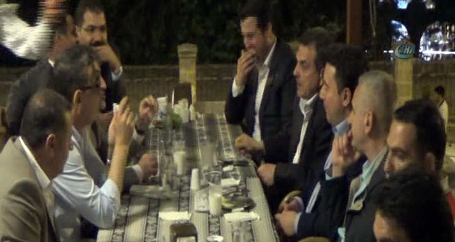 Şanlıurfa'da Başbakan Yardımcısı Ali Babacan'a Çiğ Köfte İkram Edildi