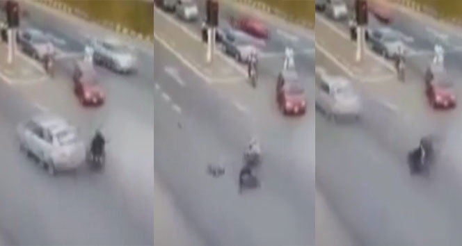 Mersin Toroslar'da Kırmızı Işık İhlali Yapan Araç Motosikletliye Çarptı