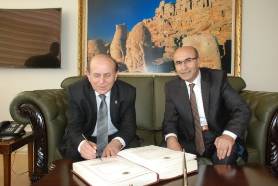 Burhan Kuzu, Adıyaman Valisi Mahmut Demirtaş'ı Ziyaret Etti