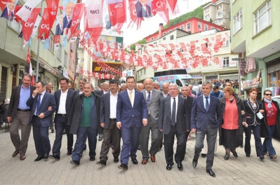 AK Parti Trabzon Milletvekili Adayı Salih Cora, Şalpazarı’nda Esnaf Turu Yaptı