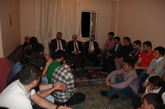 Çorum'da Salim Uslu, Öğrencilerle Bir Araya Geldi