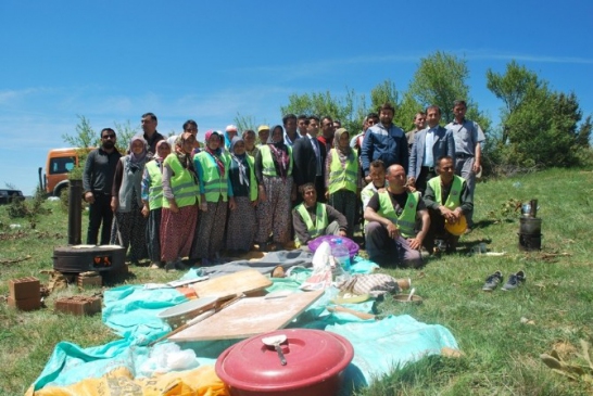 Kütahya Pazarlar'da Geçici Orman İşçileri Hıdrellez Şenliği Düzenledi