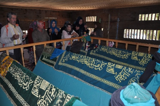 Pınarbaşı'nda Hıdırellez Şenlikleri Seyyid Ali Danışmend Türbesi'nde Gerçekleşti