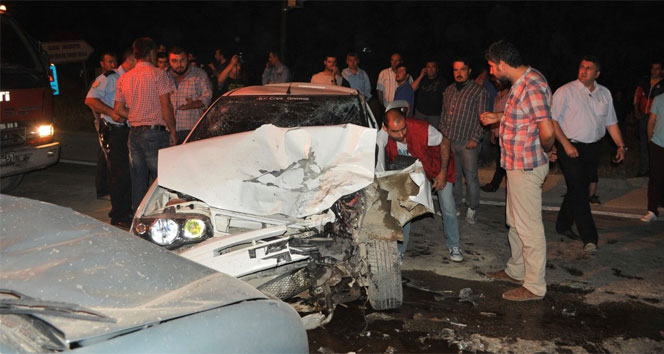 Bursa İznik’teki Trafik Kazasında 8 Kişi Yaralandı