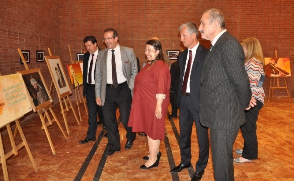 Eskişehir'de Yunus Emre Tiyatrosu, Atatürk Güzel Sanatlar Lisesi'nde Sahnelendi