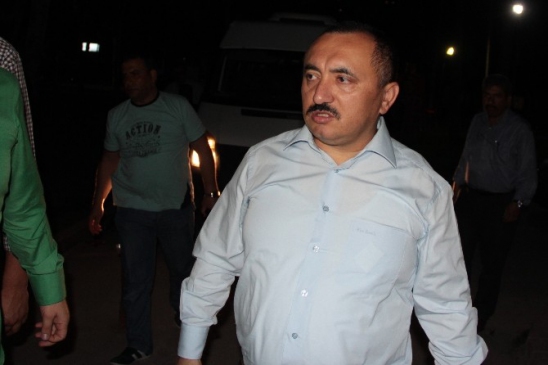 Tarsus'ta Savcı Özcan Şişman Gözaltına Alındı ve Emniyete Götürüldü