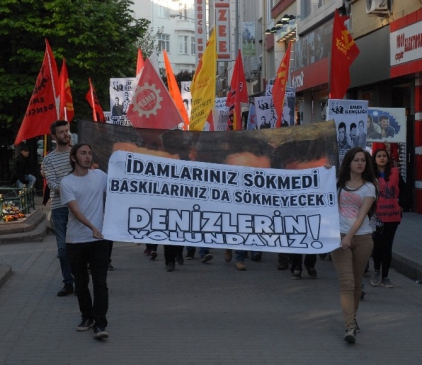 Eskişehir'de Üç Fidan İçin Yürüyüş Düzenlendi, 200 Kişi Katıldı