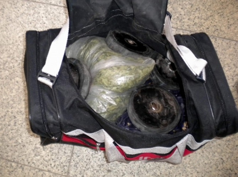 Kilis'te Yapılan Operasyonda 24 Kilo Kaçak Gümüş Ele Geçirildi