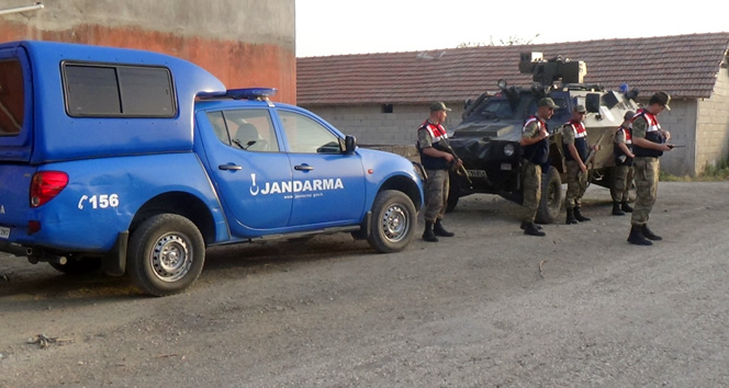 Hatay Kırıkhan'da İki Aile Arasında Çıkan Bıçaklı Kavga Sonucu 4 Kişi Yaralandı