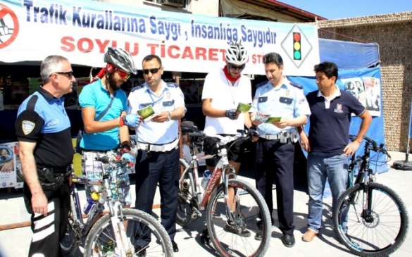 Hatay Erzin'de Emniyet Müdürlüğü Tarafından Trafik İkna Çadırı Kuruldu