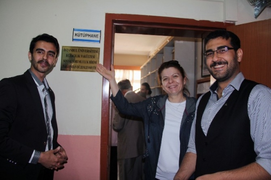 Giresun Hurşit Bozbağ İmam Hatip Ortaokulu'na İstanbul Üniversitesi Eczacılık Fakültesi'nden 2000 Kitap Yardımı Yapıldı