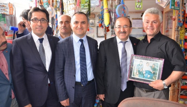 Trabzon Düzköy'de Başkan Gümrükçüoğlu, Mahalle Muhtarlarıyla Bir Araya Geldi