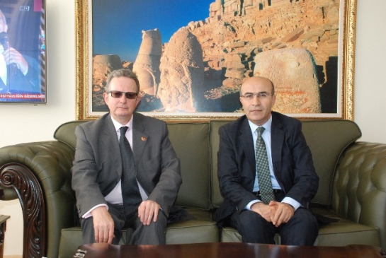 Belçika Krallığı Ankara Büyükelçisi Marc Trenteseau, Adıyaman'da Vali Mahmut Demirtaş'ı Ziyaret Etti ve Bölge Hakkında Bilgi Aldı