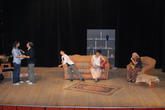 Kayseri'de 10. Uluslararası Liselerarası Tiyatro Festivali 11-29 Mayıs Tarihleri Arasında Gerçekleştirilecek