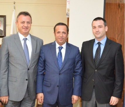 Dilovası Belediyesi ve Anadolu Eğitim Vakfı ile Ücretsiz Sağlık Hizmeti Sürüyor