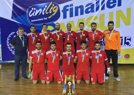 Atatürk Üniversitesi Hentbol Takımı, Samsun'da düzenlenen finalde Türkiye Birincisi oldu