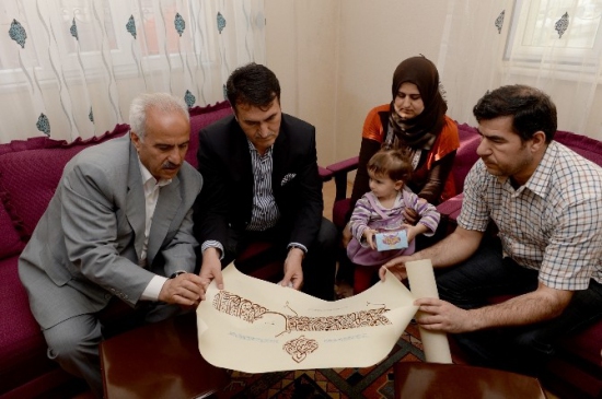 Bursa Osmangazi Belediyesi, IŞİD'den Kaçarak Geldiği Aileye Yardımda Bulundu