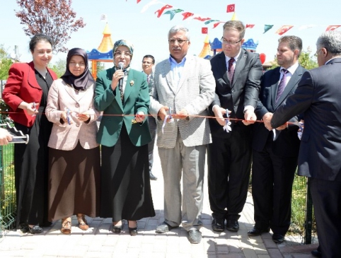 Konya Meram'da Yapımı Tamamlanan 32 Park Törenle Hizmete Sunuldu