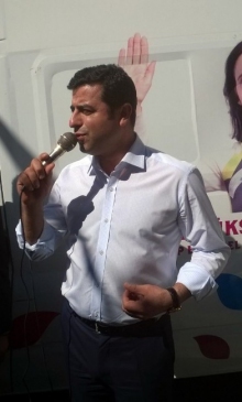 Selahattin Demirtaş Tunceli Pülümür'de Vatandaşlarla Buluştu