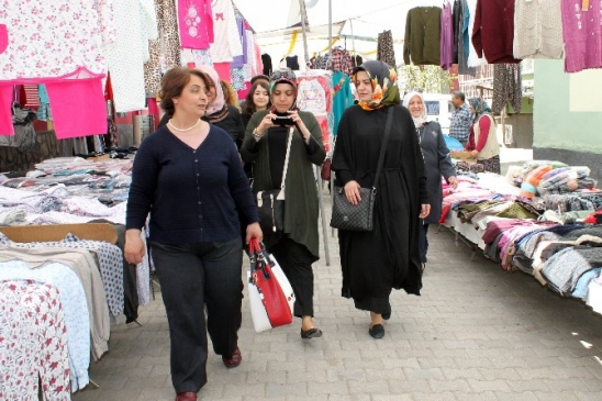 Afyonkarahisar Çay İlçesinde Seçim Çalışması Yürüten Sıvacı, Vatandaşlarla Bir Araya Geldi