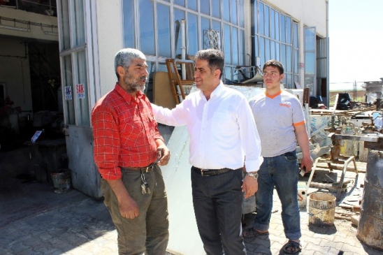 Adıyaman'da AK Parti Milletvekili Adayı İbrahim Halil Fırat, Seçim Çalışmalarını Sürdürüyor