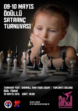 Antalya Muratpaşa'da Anneler Günü İçin Ödüllü Satranç Turnuvası Düzenleniyor