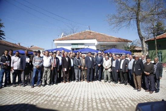 Odunpazarı Belediye Başkanı Kazım Kurt, Sivrihisar, Beylikova ve Günyüzü ilçelerini ziyaret etti.