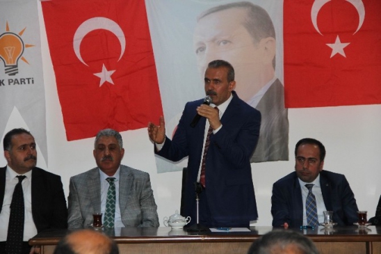 Van'da Seçim Çalışmaları Yürüten AK Parti Milletvekili Kayatürk Açıklamalarda Bulundu