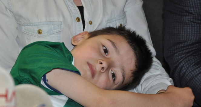 Bursa İnegöl'deki 7 Yaşındaki Kayra Amerika'ya Uçuyor