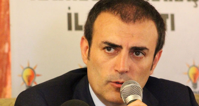 Kahramanmaraş'ta AK Parti Grup Başkanvekili Mahir Ünal, Selahattin Demirtaş’a eşcinsel evliliklerle ilgili sorular yöneltti.