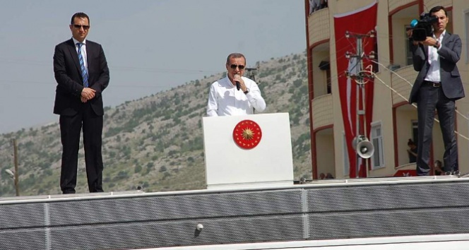 Cumhurbaşkanı Recep Tayyip Erdoğan, Adıyaman Sincik'te Yüzde 95.7 Oy Aldığı İlçede Vatandaşlara Seslendi