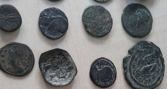 Mardin Midyat'ta Yapılan Operasyonda 48 Tarihi Sikke Ele Geçirildi