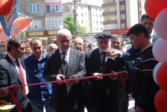 Çerkezköy'de Mimar Sinan Öğrenci Yurdu'nda Öğrenciler Yararına Kermes Açıldı